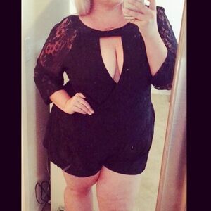 ROMPER - Boohoo Black Lace overlay Romper